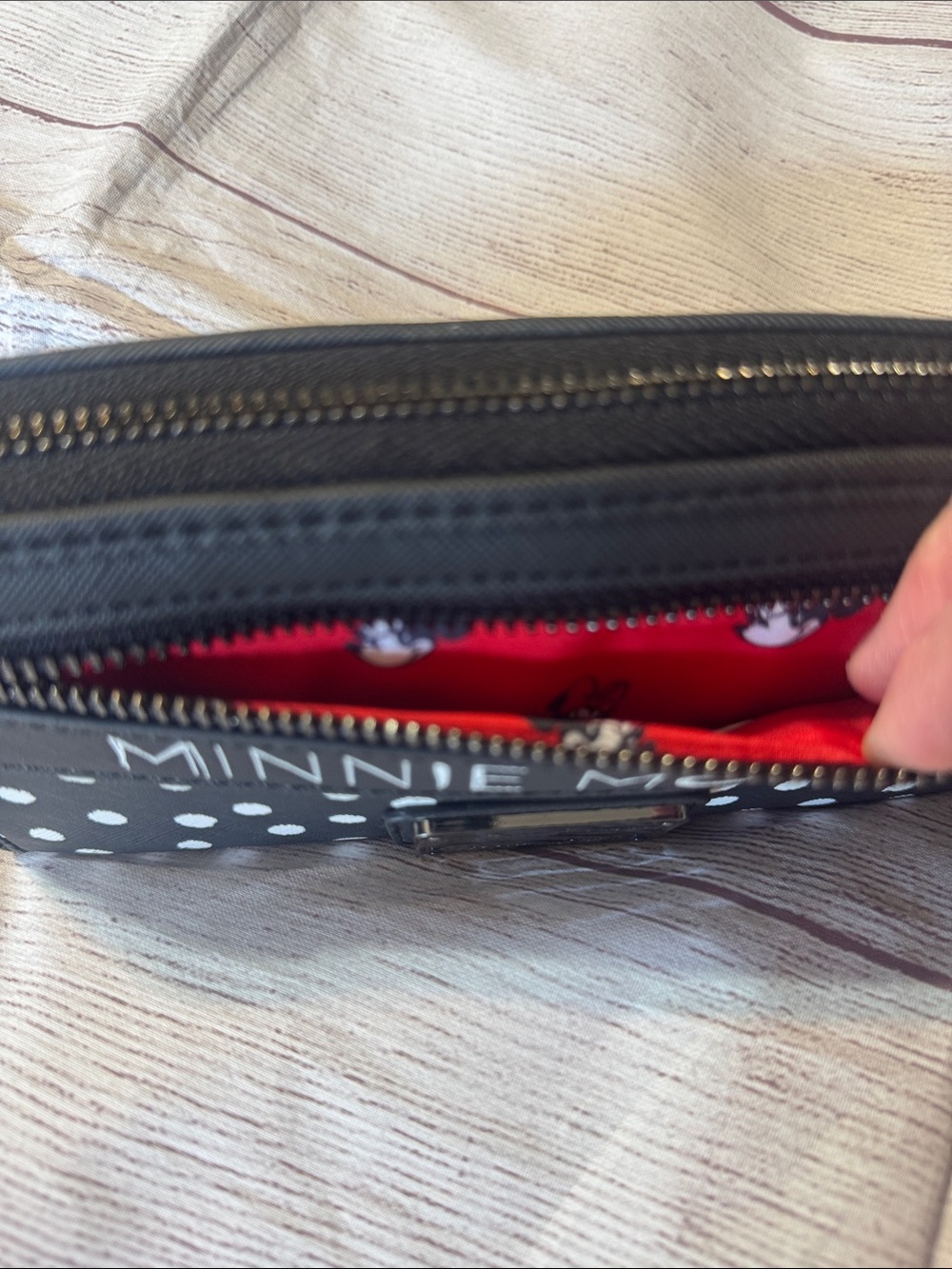 NWT Disney Parks Loungefly Wallet - Minnie Mouse With Polka Dots - Picture 11 of 15
